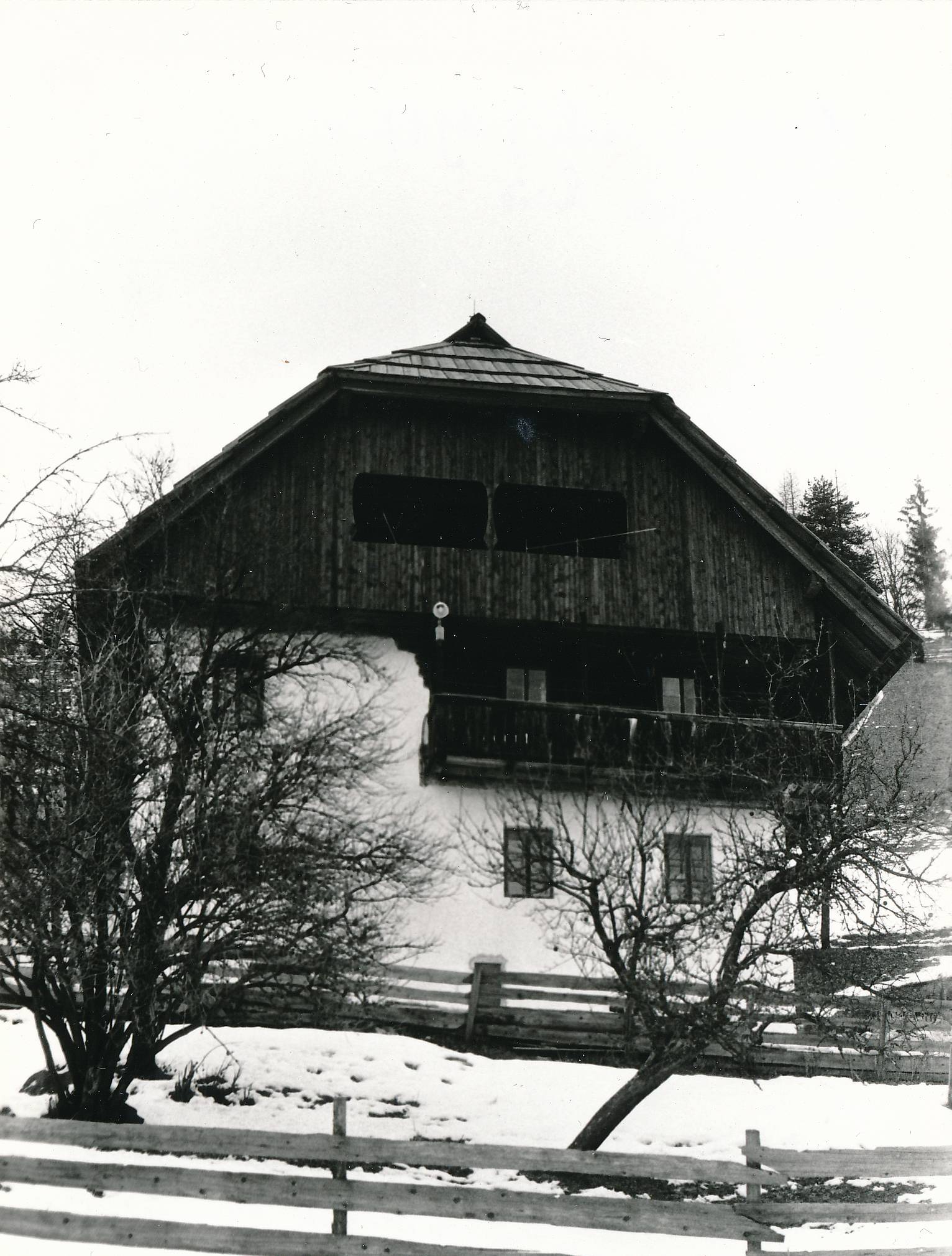 eika image